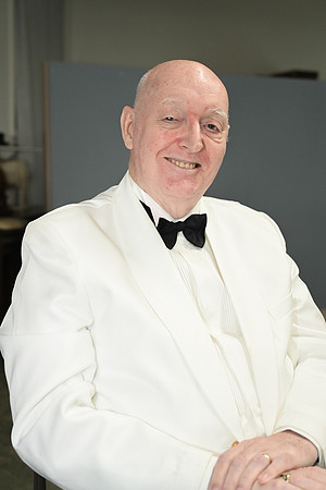 RW Bro R. J. Searle PAGM
